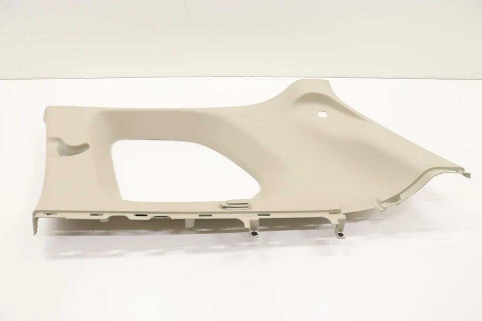 2014-2020 MITSUBISHI OUTLANDER RIGHT C PILLAR UPPER TRIM OEM 7230A692ZZ TRIM_22J - Image 1 of 4