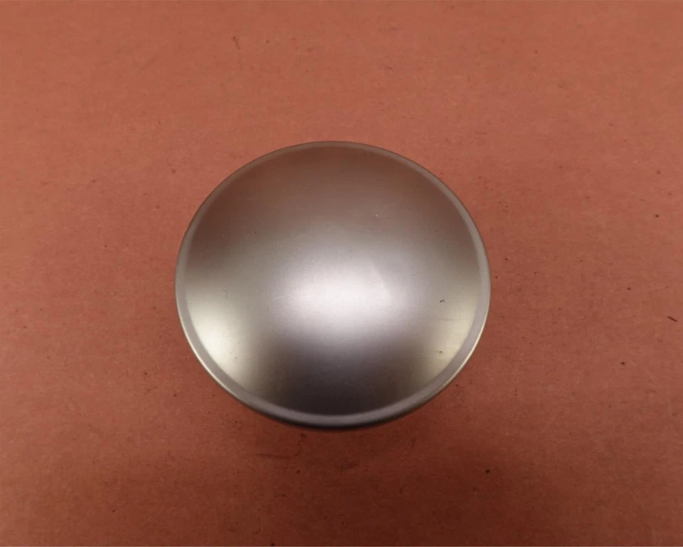 2009-2021 Harley Davidson Iron 883 XL883N Gas Fuel Cap - Image 1 of 4