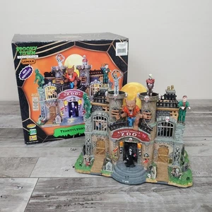 Lemax Spooky Town Transylvania Zoo Lights Sounds Animated 2010 RETIRED - READ - Picture 1 of 16