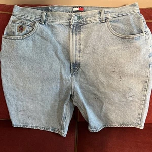 Vtg Y2K Tommy Hilfiger Crest Logo Denim Dad Shorts Men Sz 38 Jorts DISTRESSED - Picture 1 of 12