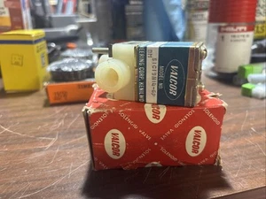 Valcor 51C19N14-6P Solenoid Valve - Picture 1 of 1