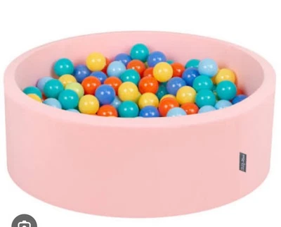 Pozo de bolas de espuma para niños pequeños redondo pozo de bolas blandas niños pozos de bolas de memoria unicornio Foto 1 de 4