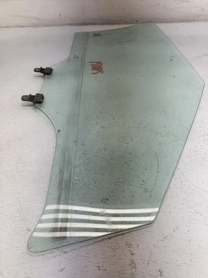 Puerta delantera del conductor ventana de vidrio Hyundai Veloster 2012-2017 82411-2V000 Foto 1 de 4