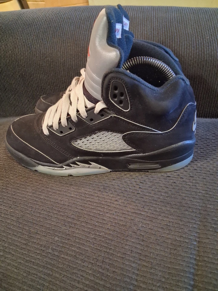 Nike Zapatos Mujer 7.5 Juvenil 6Y Air Jordan 5 Retro OG Negro Metálico Reimaginado Foto 1 de 4