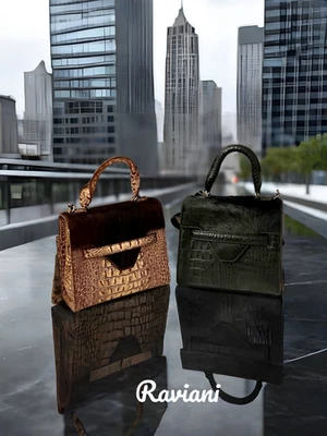 Cartera Raviani en piel de cocodrilo y becerro con correas para el hombro. Foto 1 de 4