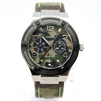 Nuevo reloj para mujer Guess U0458L1 esfera camuflaje e icónica banda verde de lona Foto 1 de 4
