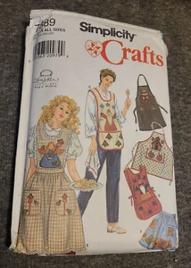 SIMPLICITY Pattern 7889 Ladies Holiday Aprons 6 shapes Full Half w/ appliques - Picture 1 of 8