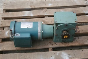 Hytrol 5A Gear Reducer with Reliance Motor P14H1447G - 1-1/2 HP, 60Hz, 208-230V - Picture 1 of 10