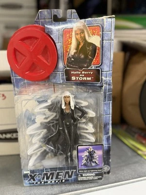 Figura de acción ToyBiz Marvel X-Men película Storm Halle Berry 2000 Foto 1 de 4