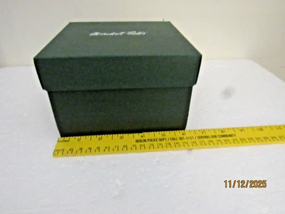 Vintage Marshall Field’s Green Gift Box – Iconic Chicago Christmas Store - Image 1 of 4