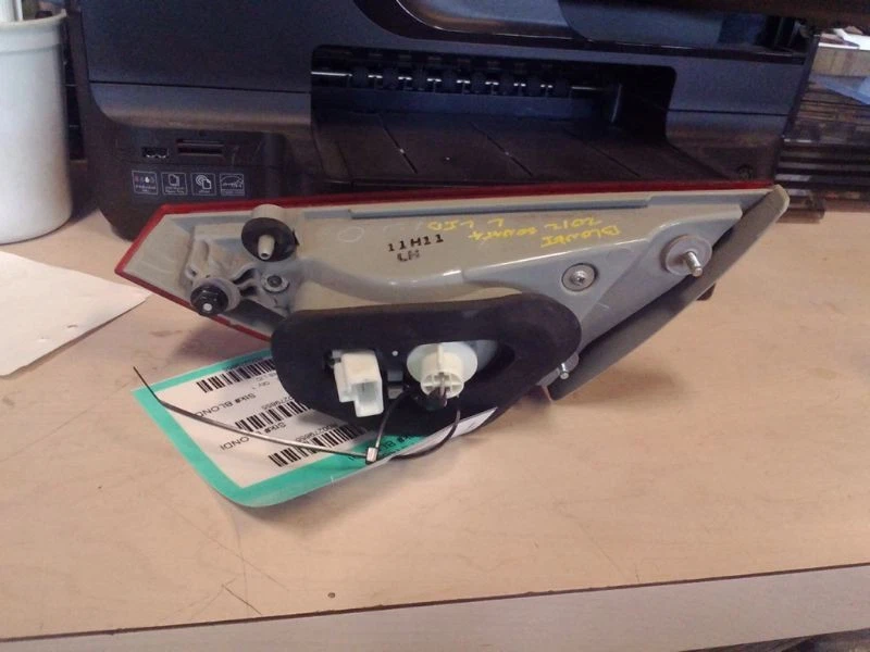 Luz trasera del conductor VIN B tapa de octavo dígito montada para 11-14 SONATA 279855 Foto 1 de 4