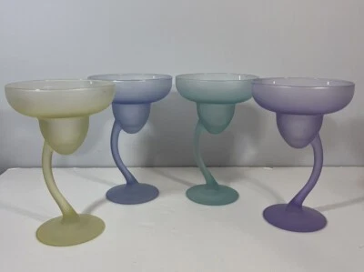 Juego de 4 vasos Libbey Watusi Swerve pastel margarita púrpura azul amarillo verde Foto 1 de 4