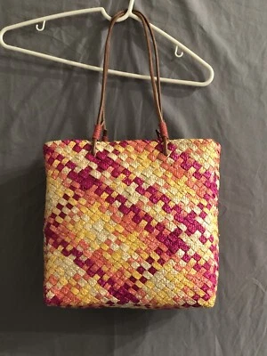 ARTESANÍA DE CIUDAD NATAL ~ Bolso de mano tejido trenzado de paja hecho a mano cuadrado Foto 1 de 4