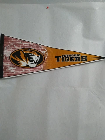 MISSOURI TIGERS PENNANT NEW banner   college dorm hanger collectable team sport Cover
