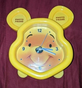 WINNIE THE POOH DISNEY HEAD FACE CLOCK WITH EAR PICTURE PHOTO FRAMES WORKS RARE - Picture 1 of 3