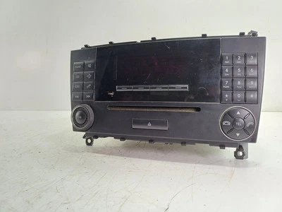AUTORADIO Mercedes C-Class W203 2007 - SENZA CODICE - Immagine 1 di 4