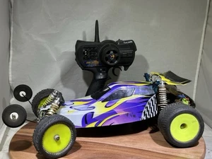 Vintage Duratrax Evader BX 1/10 2wd Buggy Roller Rolling Chassis Parts Untested - Picture 1 of 16