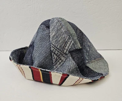 Sombrero de tulipán reversible de retazos de mezclilla multicolor de colección Foto 1 de 4