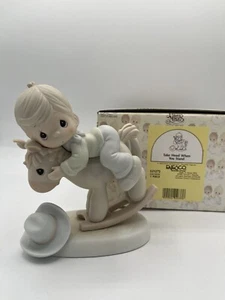 Precious Moments 521272 Achten Sie darauf, wenn Sie stehen, Schaukelpferd Figur - Bild 1 von 6