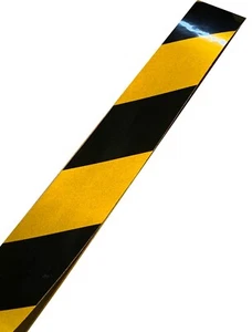 Cinta autoadhesiva reflectante Chevron negra/amarilla - Imagen 1 de 3