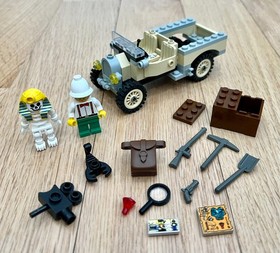 Complete 1998 Lego Adventurers Desert Adventures Car and Skeleton Set #2995