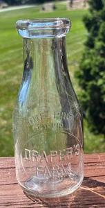 Botella de leche Draper's Farm One Pint Milton Delaware casi nueva DE - Imagen 1 de 5