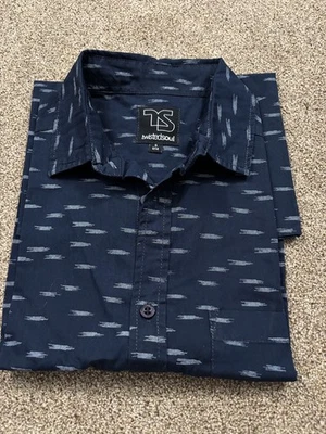 Camisa Twisted Soul, Azul y Blanco, Manga Corta, Pequeña (U14) Nueva Sin Etiquetas Foto 1 de 3