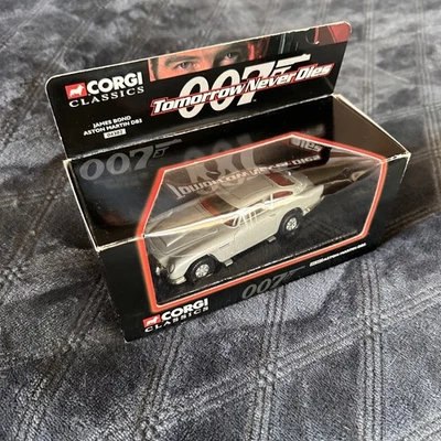 Corgi 04302 Classic James Bond 007 Aston Martin DB5 limited edition Boxed - Image 1 of 4
