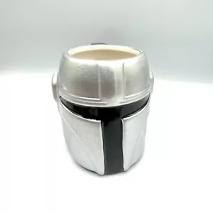 Star Wars Elmetto Mandaloriano Scolpito Ceramica Argento Tazza Disegni Zak - Foto 1 di 6