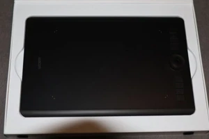 Tablet graficzny Wacom Intuos Pro M PTH-660-S - Zdjęcie 1 z 2