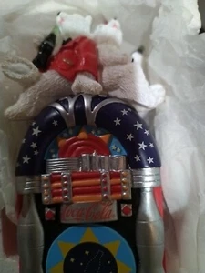 Coca Cola DISCO NIGHTS Figurine Polar Bears Jukebox Cavanagh's Issue 2001 T18 - Picture 1 of 1