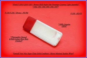 92–96 Ford F150 Bronco 92–97 F250 F350 Front RH Door Panel Courtesy Light OEM - Picture 1 of 3