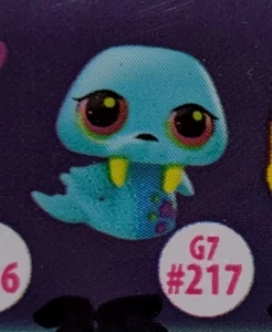 Littlest Pet Shop Lps 217 G7 Black Light Pet Sealed IN Bag Blue Walrus - Picture 1 of 3