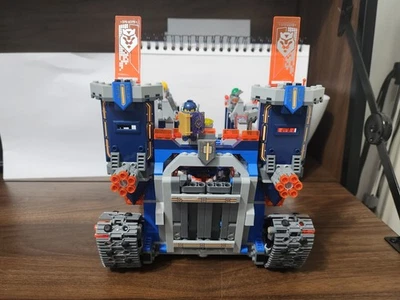 LEGO Nexo Knights: The Fortrex (70317) Falta caja e instrucciones incompletas Foto 1 de 4