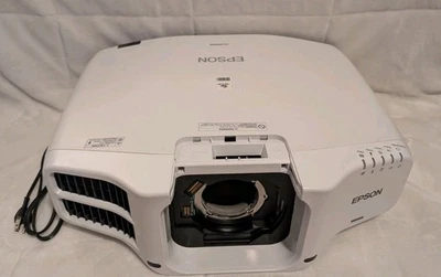 Epson Pro G7000W 3LCD WXGA 6500Lm Projector.  Lamp Works No Lens. Includes Cord - Image 1 of 4