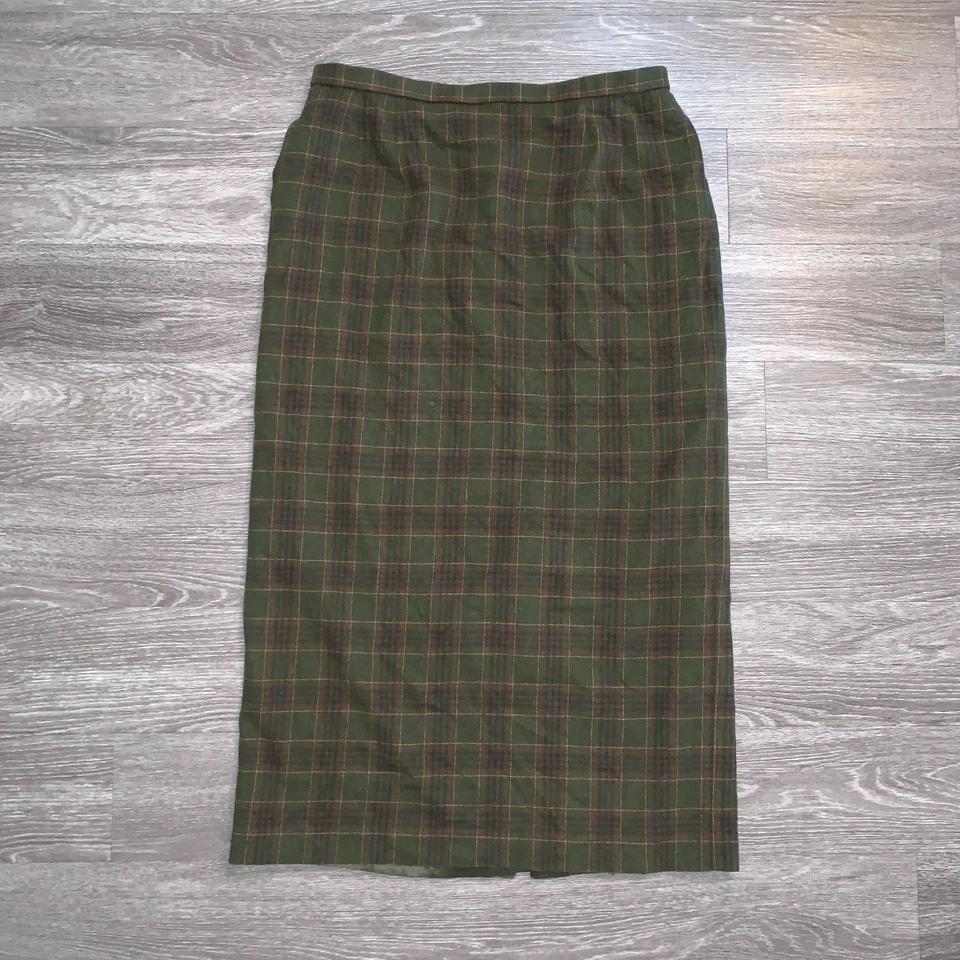 Vintage Womens Pendleton Plaid Green Wool Skirt Sz. 18 Tall - Image 1 of 4