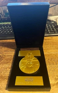 Star Wars Medal of Yavin RARE Disney Parks Exclusive 1/1 Full scale - Picture 1 of 5