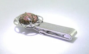1 2/3 INCH 12x10 OVAL UNAKITE CAB GEMSTONE SILVER COLOR TIE CLIP BAR EPTT546 - Picture 1 of 2