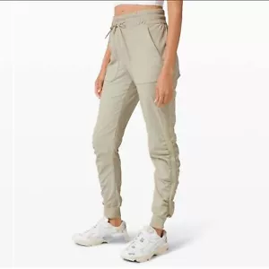 Lululemon Athletica Beyond the Studio Lined Joggers Women’s Size 4 Light Sage - Picture 1 of 11