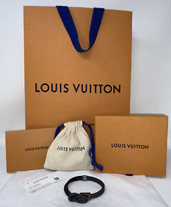 Louis Vuitton Men’s Monogram Eclipse Canvas LOOP IT BRACELET NEW M6780D ❤️