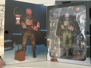 NECA The Thing MacReady V.3 FILM LA COSA action figure ✅ SCATOLA ORIGINALE - Foto 1 di 9