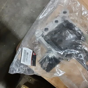 Genuine Right Engine Mounting 08-15 Mitsubishi Lancer Evo X MN101441 Japan OEM - Imagen 1 de 3