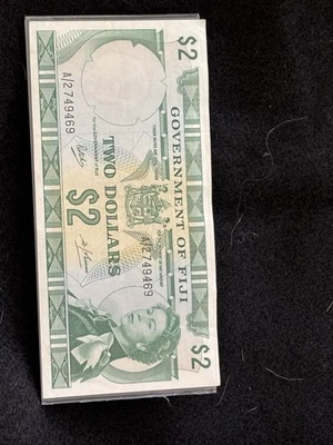 1971 Fiji 2 Dollar Banknote Queen Elizabeth Circulated But In Great Condition  - Image 1 of 2