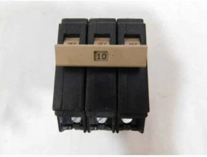 Eaton Cutler Hammer CH310 3 Pole, Circuit Breaker - Picture 1 of 3