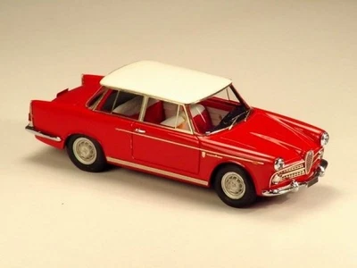 kit Alfa Romeo 2000 Gran Luce Bertone 2 porte Ginevra 1959 - Klaxon kit 1/43 - Immagine 1 di 2