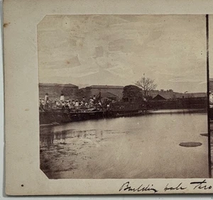 Building a Lake: A Historical View of Early Waterworks Construction Stereoview - Imagen 1 de 4