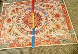 XL Girasole-zodiaco-arancio-sciarpa-tappezzeria-poliestere 47x36” - Foto 1 di 21