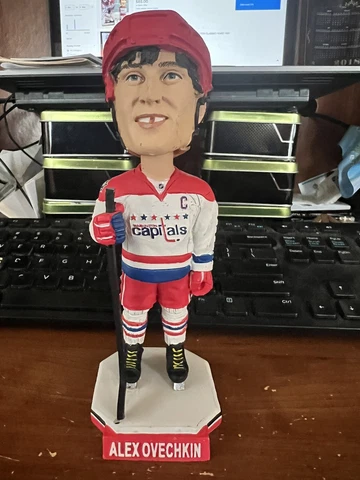 Washington Capitals Alex Ovechkin Rare 2011 Winter Classic Bobblehead 0020/8000 Cover