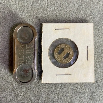 Porta tokens Keystone Die Ready de colección con ficha de tarifa ferroviaria internacional Foto 1 de 4