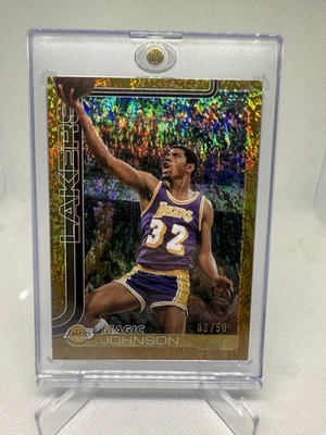 Tarjeta SSP 2025-26 Topps Basketball: Magic Johnson #d/50 Gold Glitter Lakers Foto 1 de 2